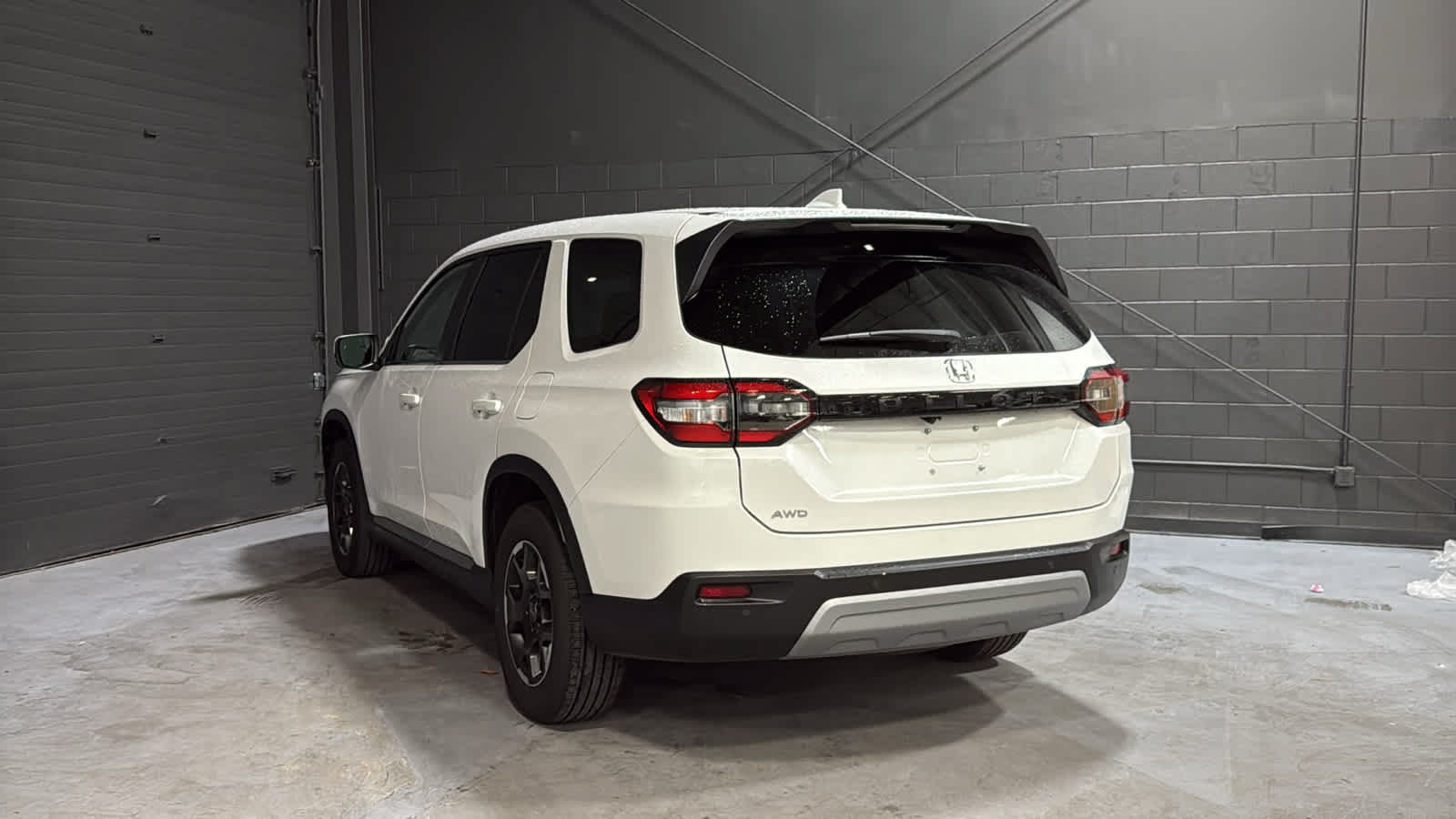 Used 2025 Honda Pilot EX-L image 6