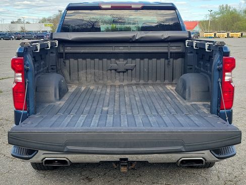 Used 2021 Chevrolet Silverado 1500 LT AWD/4WD image 17