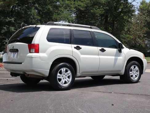 Used 2008 Mitsubishi Endeavor LS AWD/4WD image 5