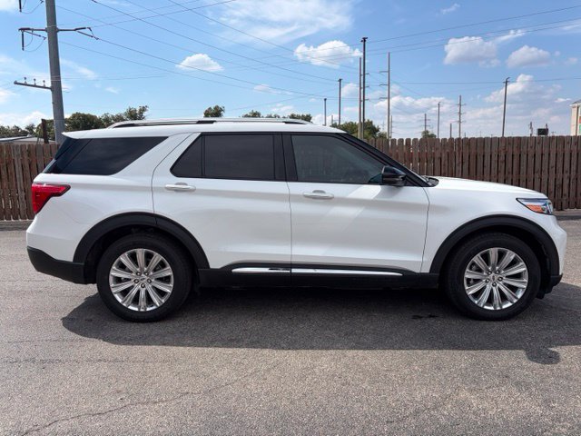 Used 2023 Ford Explorer Limited w/ Limited Technology Package RWD image 4
