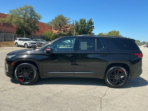 Used 2022 Chevrolet Traverse Premier w/ Redline Edition AWD/4WD image 2