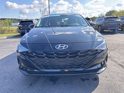 Used 2023 Hyundai Elantra SEL image 4