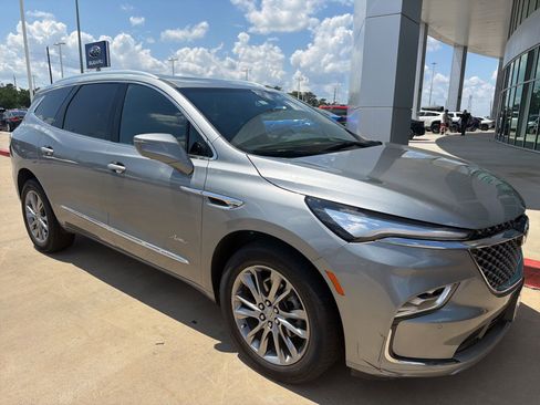 Used 2023 Buick Enclave Avenir w/ Avenir Technology Package AWD/4WD image 2