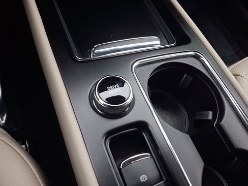 Certified 2025 Lincoln Corsair AWD w/ Equipment Group 101A image 26