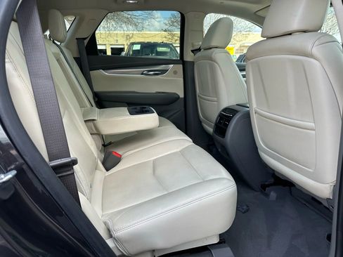 Used 2017 Cadillac XT5 Luxury w/ Driver Awareness Package image 27