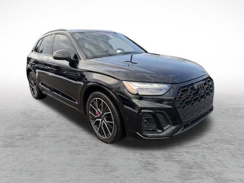 Used 2023 Audi SQ5 Prestige w/ Prestige Package image 3