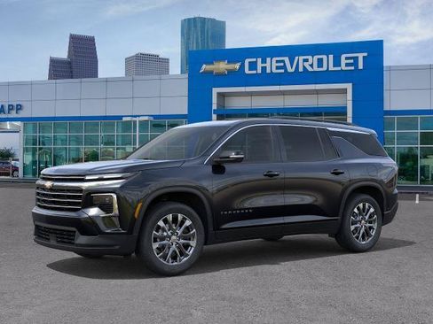 New 2026 Chevrolet Traverse LT w/ Sun and Wheel Package FWD image 2