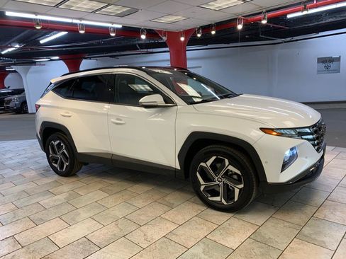 Used 2022 Hyundai Tucson Limited w/ Cargo Package AWD/4WD image 5