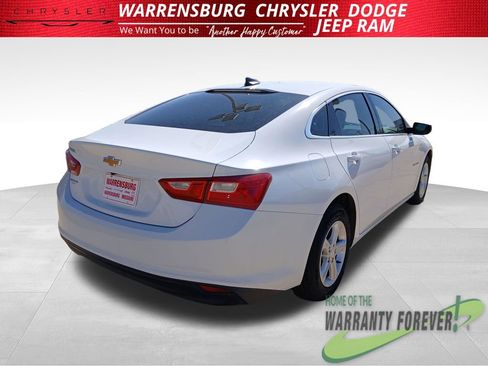 Used 2023 Chevrolet Malibu LS image 3