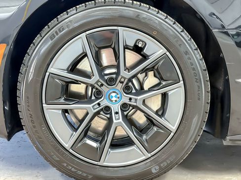 Used 2023 BMW i4 eDrive35 RWD image 26
