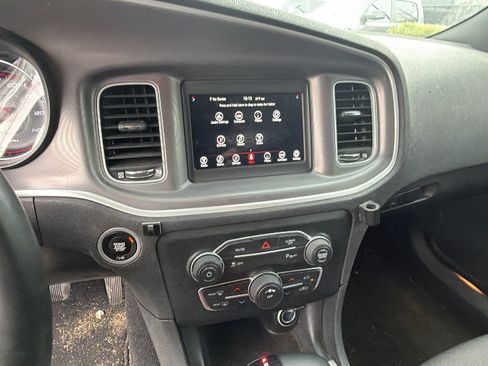Used 2022 Dodge Charger SXT w/ Driver Convenience Group RWD image 31