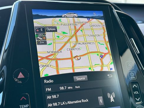 Used 2021 Toyota Prius Prime XLE image 26