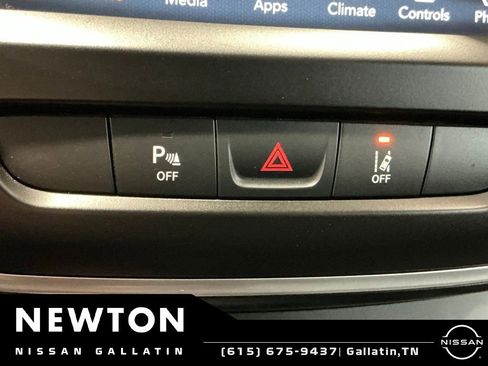 Used 2021 Jeep Cherokee Latitude Lux w/ Comfort/Convenience Group AWD/4WD image 34