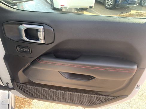 New 2026 Jeep Wrangler Unlimited Rubicon image 19