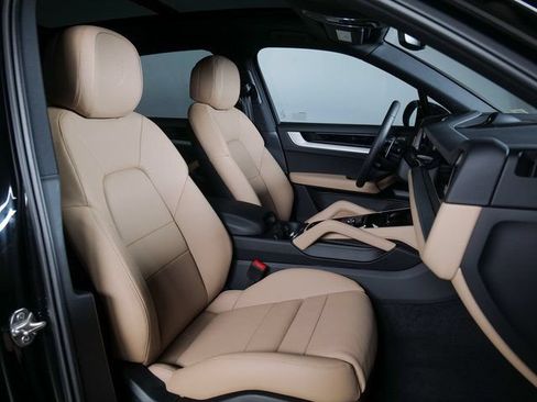 New 2026 Porsche Cayenne S AWD/4WD image 11