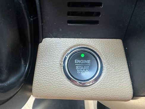 Used 2020 Ford F250 Lariat w/ Lariat Ultimate Package AWD/4WD image 17