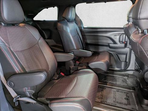Used 2025 Toyota Sienna XSE image 22