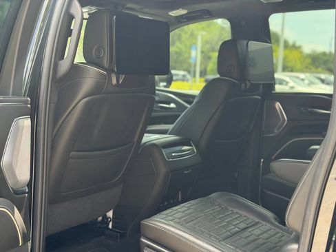 Used 2023 Cadillac Escalade ESV V AWD/4WD image 22