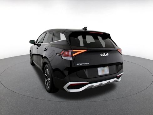 Used 2025 Kia Sportage LX FWD image 7