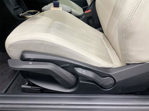 Certified 2025 MINI Cooper S image 18