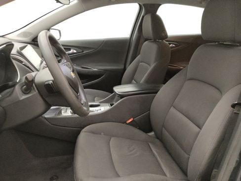 Used 2022 Chevrolet Malibu LT FWD image 17