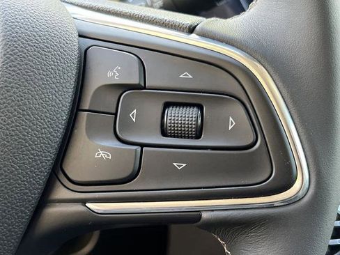 Used 2023 Buick Encore GX Select w/ Sport Touring Package FWD image 22