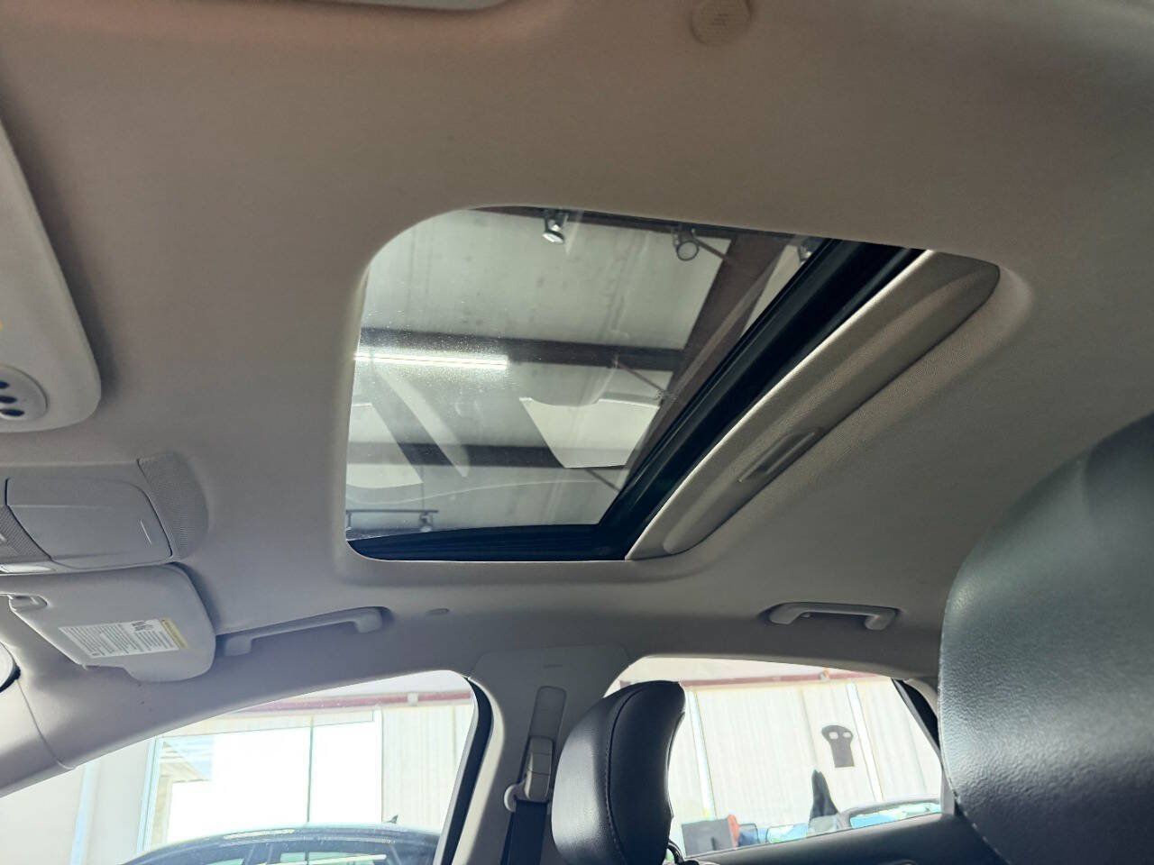 Used 2014 Ford Fusion Titanium FWD image 29