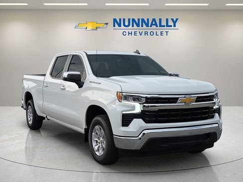 New 2025 Chevrolet Silverado 1500 LT w/ Convenience Package II RWD image 7
