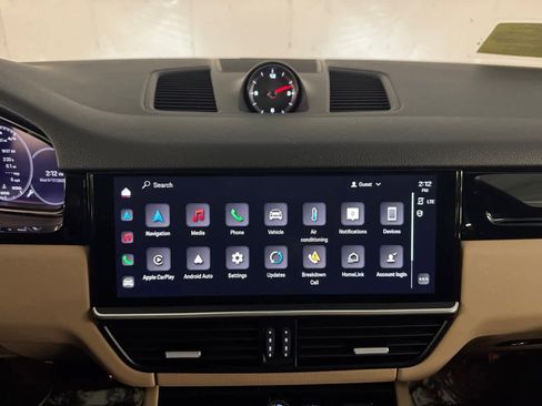 Used 2023 Porsche Cayenne image 37