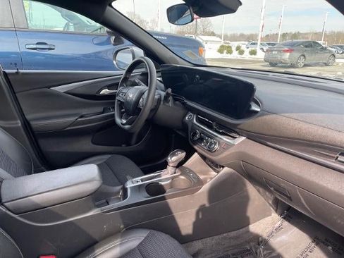 Used 2024 Buick Envista Preferred image 21