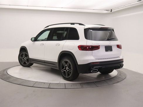 New 2025 Mercedes-Benz GLB 250 image 2