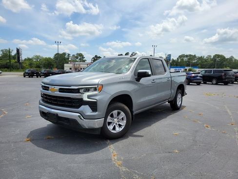 Used 2026 Chevrolet Silverado 1500 LT AWD/4WD image 2