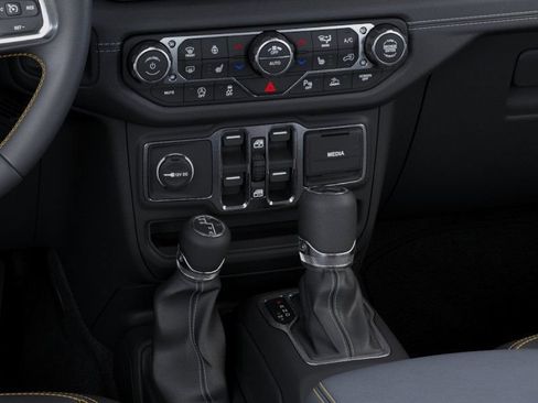 New 2026 Jeep Wrangler Unlimited Sahara AWD/4WD image 24