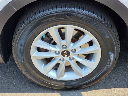 Used 2019 Kia Sorento FWD image 18