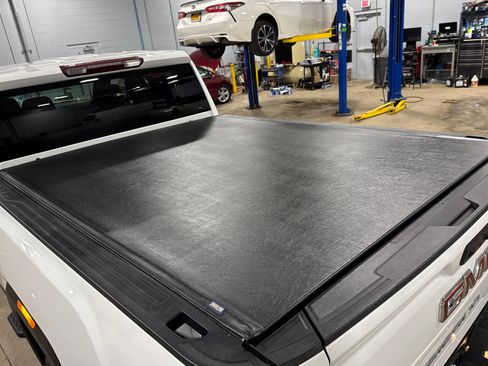 Used 2021 GMC Sierra 2500 AT4 image 45