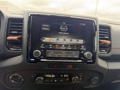 Used 2022 Nissan Frontier PRO-4X w/ Technology Package AWD/4WD image 23