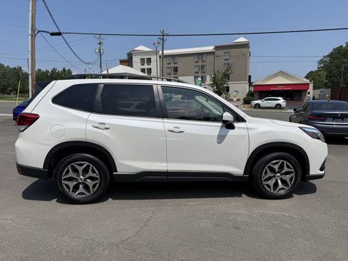 Used 2024 Subaru Forester Premium w/ POP Package 1 AWD/4WD image 9