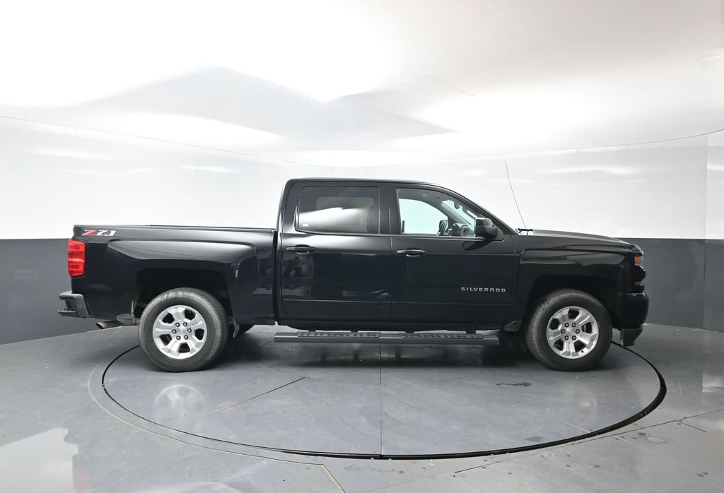Used 2018 Chevrolet Silverado 1500 LT w/ All Star Edition AWD/4WD image 4
