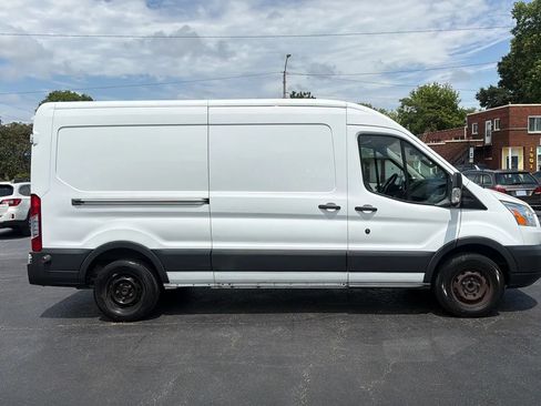 Used 2018 Ford Transit 250 148 Medium Roof RWD image 4