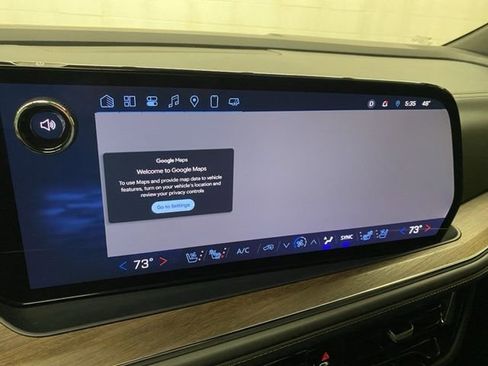 Used 2025 Chevrolet Tahoe High Country AWD/4WD image 14
