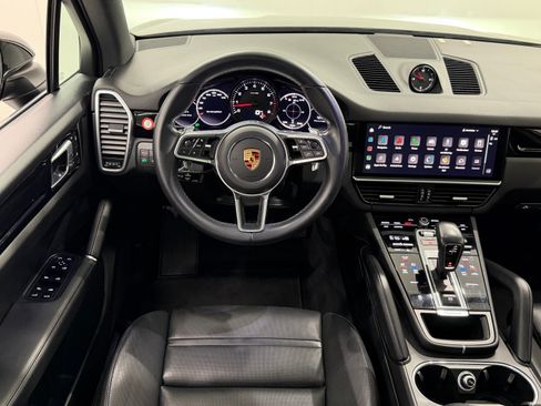 Certified 2023 Porsche Cayenne AWD/4WD image 25