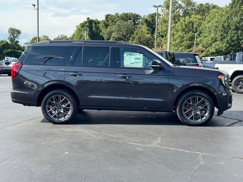 New 2025 Ford Expedition Platinum w/ Stealth Performance Package image 4