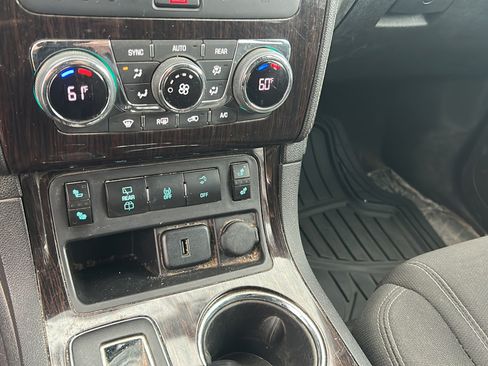 Used 2017 Chevrolet Traverse LT AWD/4WD image 13
