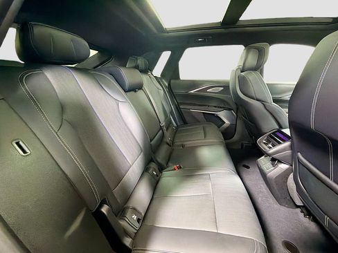 Used 2025 Cadillac Lyriq Luxury w/ LPO, Floor Liner Package AWD/4WD image 31