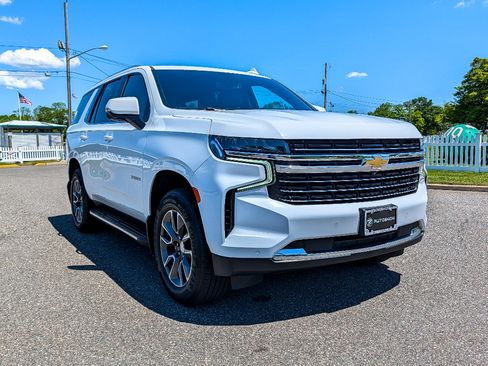 Used 2021 Chevrolet Tahoe LT w/ LT Signature Plus Package AWD/4WD image 3