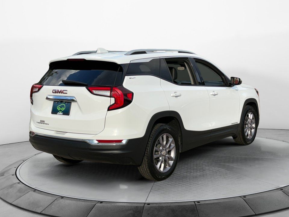 Used 2024 GMC Terrain SLT FWD image 7