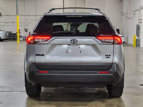 Used 2025 Toyota RAV4 XLE Premium w/ Weather Package AWD/4WD image 10