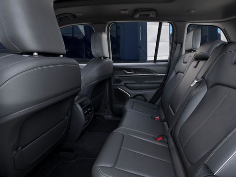 New 2026 Jeep Grand Cherokee Limited Reserve AWD/4WD image 24