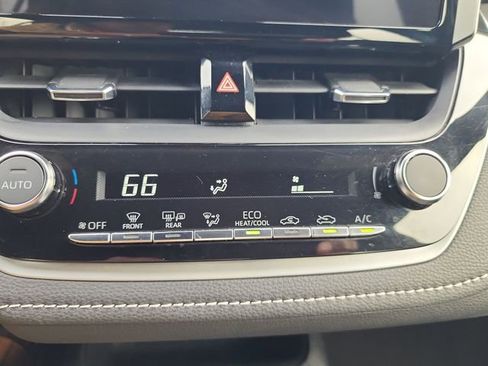 Used 2023 Toyota Corolla SE image 19