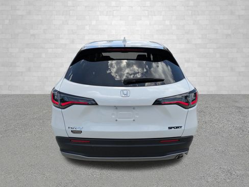 Used 2024 Honda HR-V Sport image 3